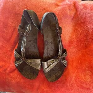 Women's Cushe Sandals Brown casual size 11